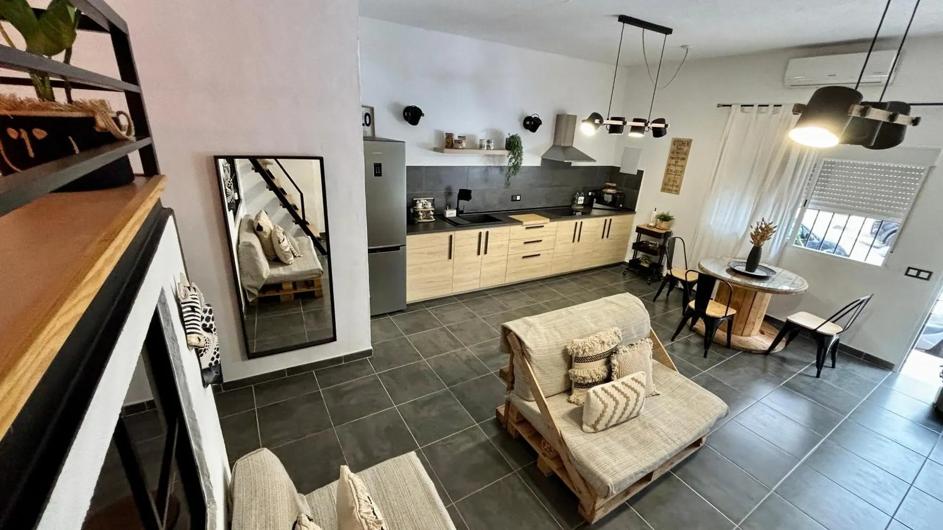 El Pisito Forest,A 300 Metros Iglesia De La Encarnacion Apartment Marbella