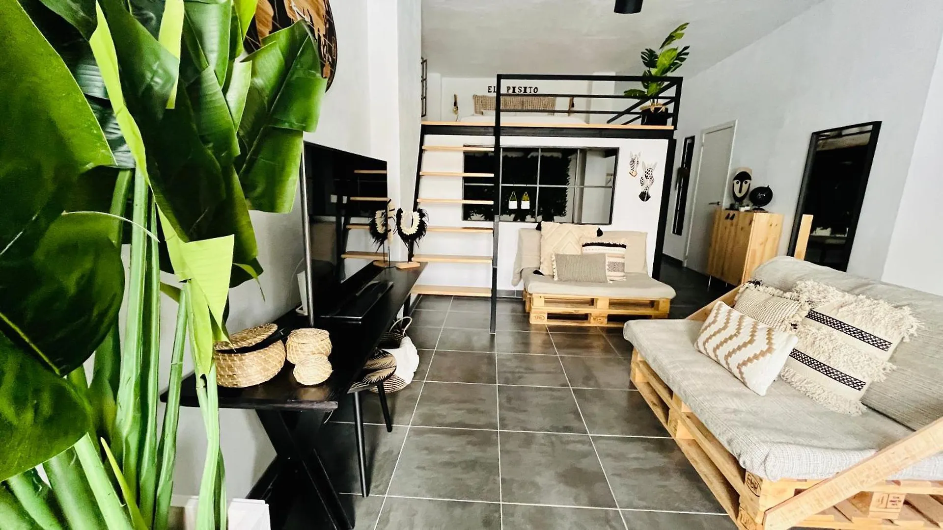 El Pisito Forest,A 300 Metros Iglesia De La Encarnacion Apartment Marbella 0*,